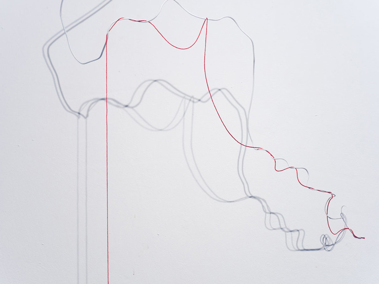 Anja Asche – Zum Licht. Wand-Installationen. Wall installations. Object art.