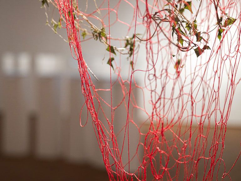 Anja Asche – made by nature 1 + 2 / objectart / / objectart, sculpture, textile art, natureart, Foto Radoi