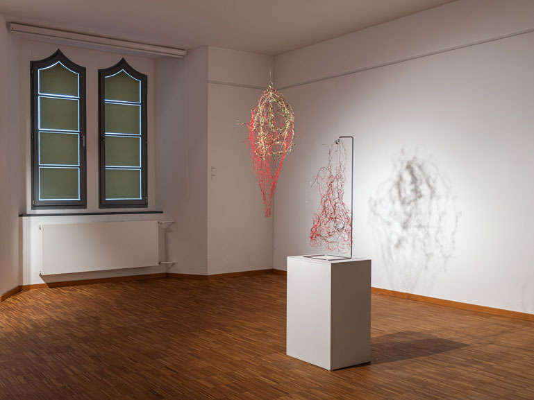 Anja Asche – made by nature no. 1 + no. 2 – sculpture / object art, tendrils, thread, silver wire, metal frame