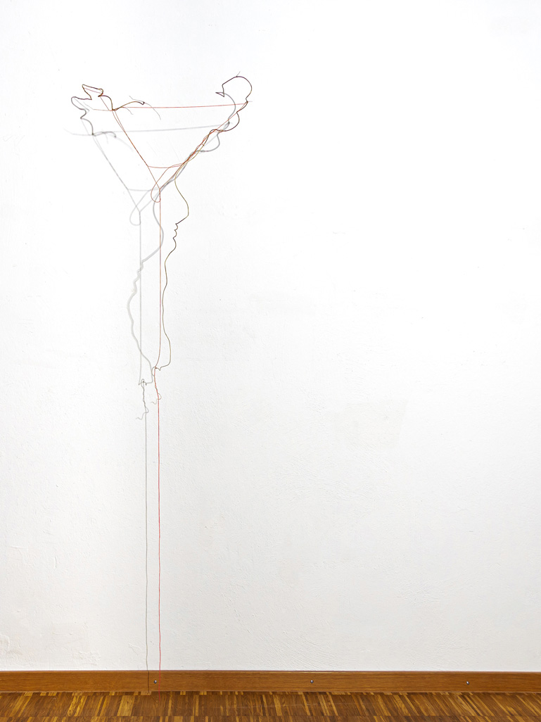 ANJA ASCHE - zum Licht No2. Wall installation. Object art. Foto: Radoi